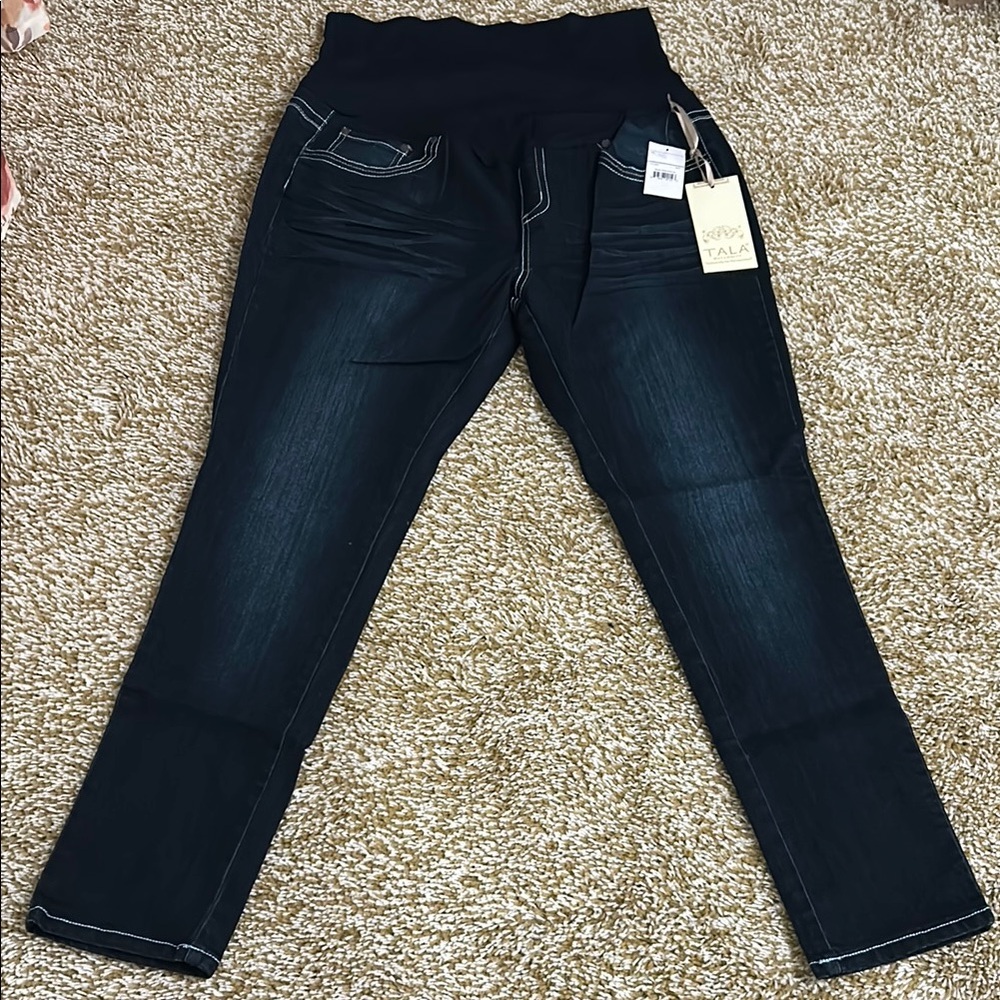 Black Jeggings with Stretch Waistband and Modern Fit